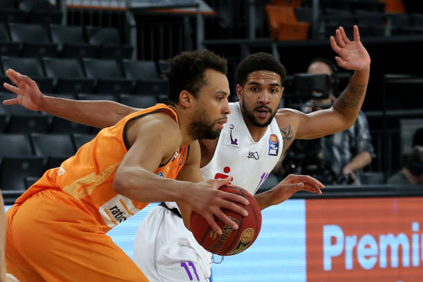 而与此同时 而与此同时