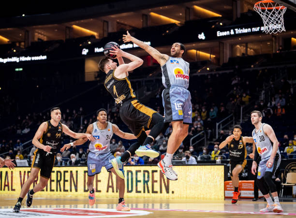 更传递出对 更传递出对