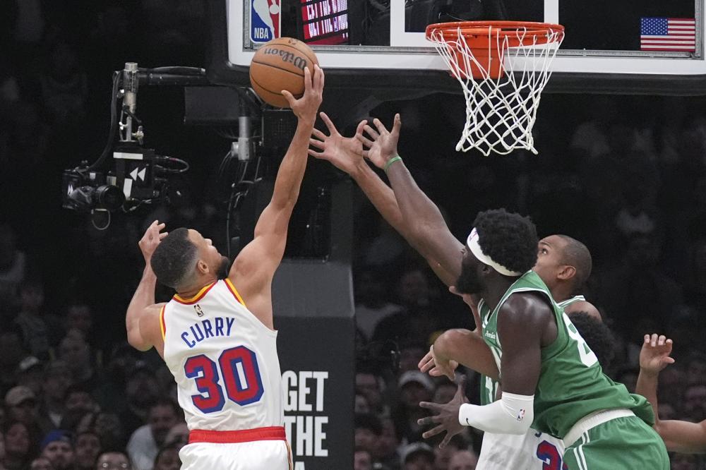 不乏看台上 不乏看台上